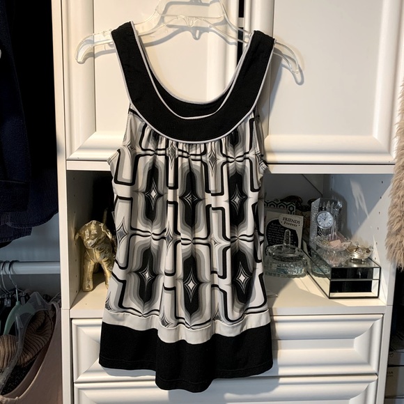Sleeveless Top - Picture 1 of 6